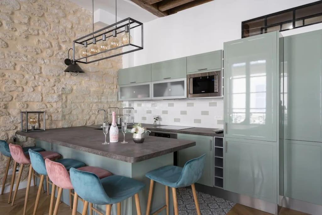 Appartamento Typical Parisian Flat#3bedrooms#opera#louvre Parigi